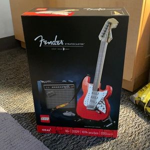 Lego Fender Stratocaster set (21329)